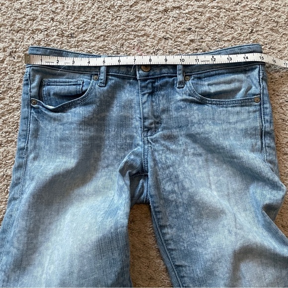 Abercrombie & Fitch 4 / 27 Low Rise Skinny Jeans w/ Floral Print - Picture 5 of 8